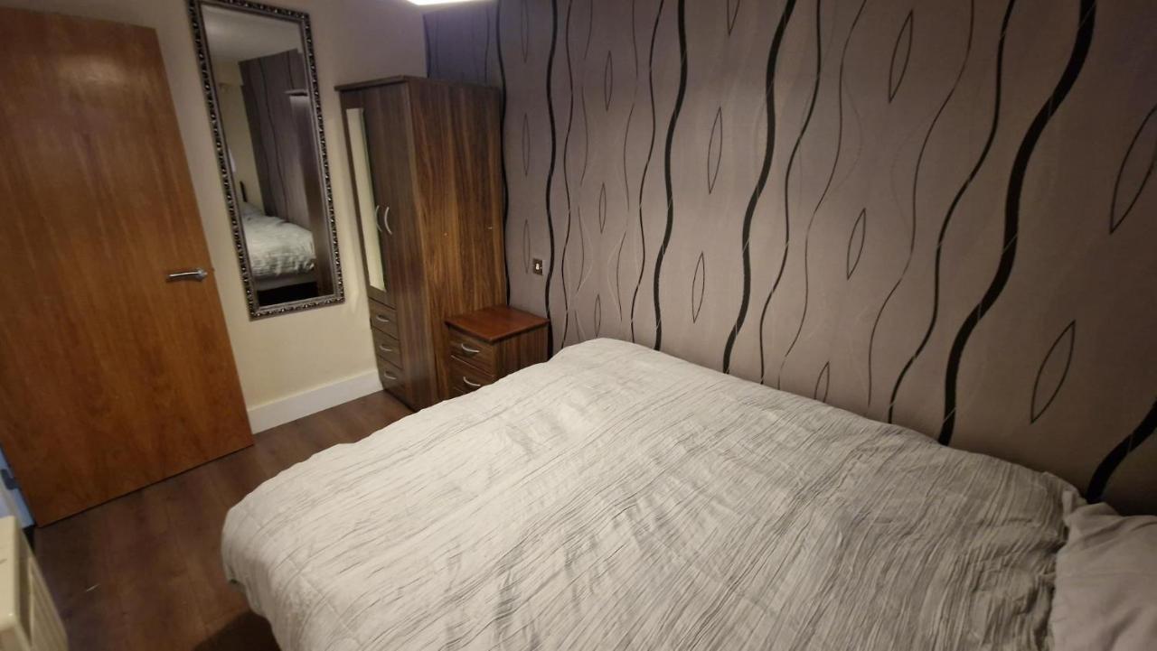 Two Bedroom Apartment, Birmingham City Centre B1 ภายนอก รูปภาพ