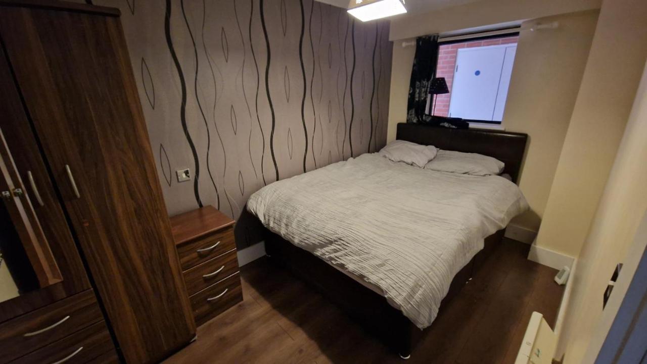 Two Bedroom Apartment, Birmingham City Centre B1 ภายนอก รูปภาพ